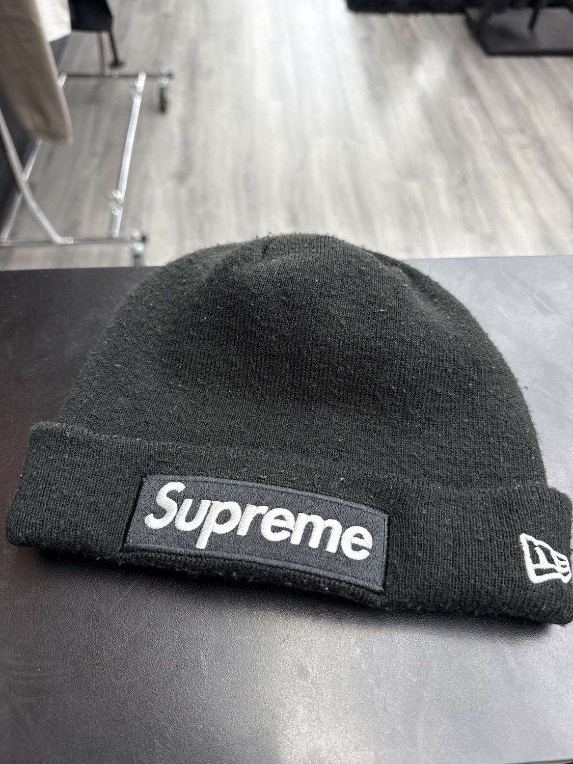 SUPREME BEENIE “BLK/BOX LOGO”  (PRE-OWNED)