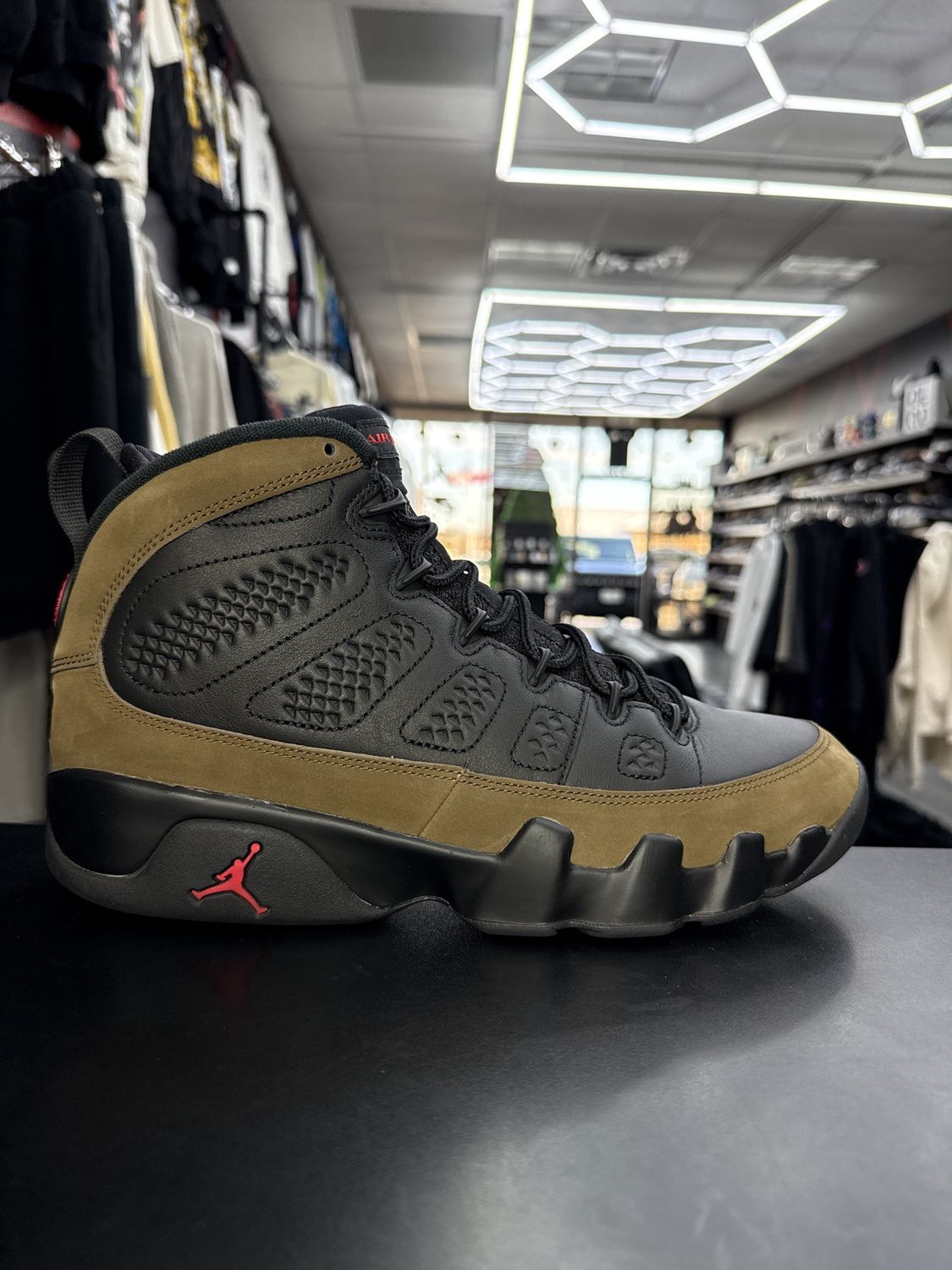 J9  “OLIVE”  (SZ 9.5)  USED/OG ALL