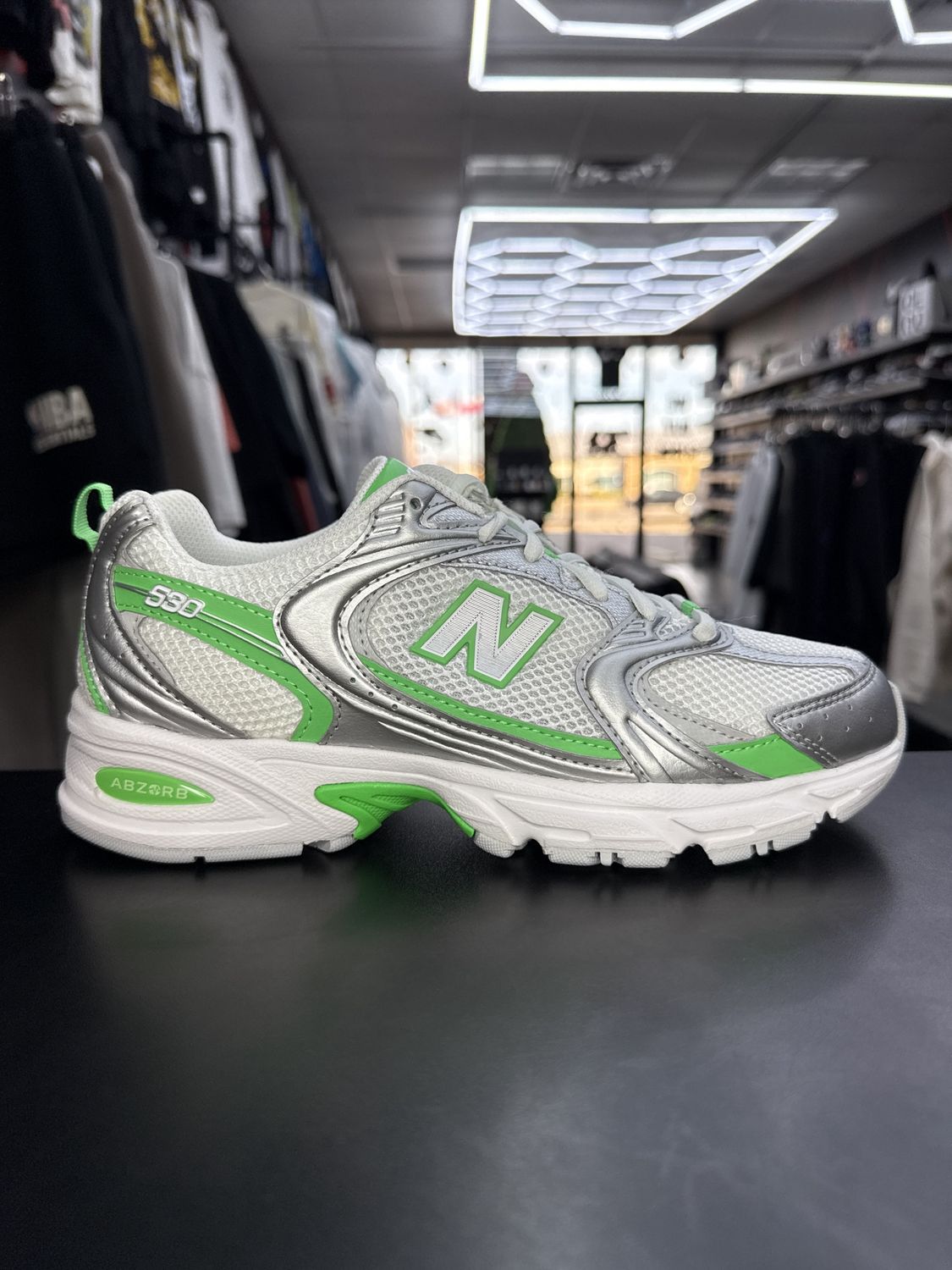 NEW BALANCE 530  “GRN”  (SZ 6.5M / 8W)  NEW/OG ALL