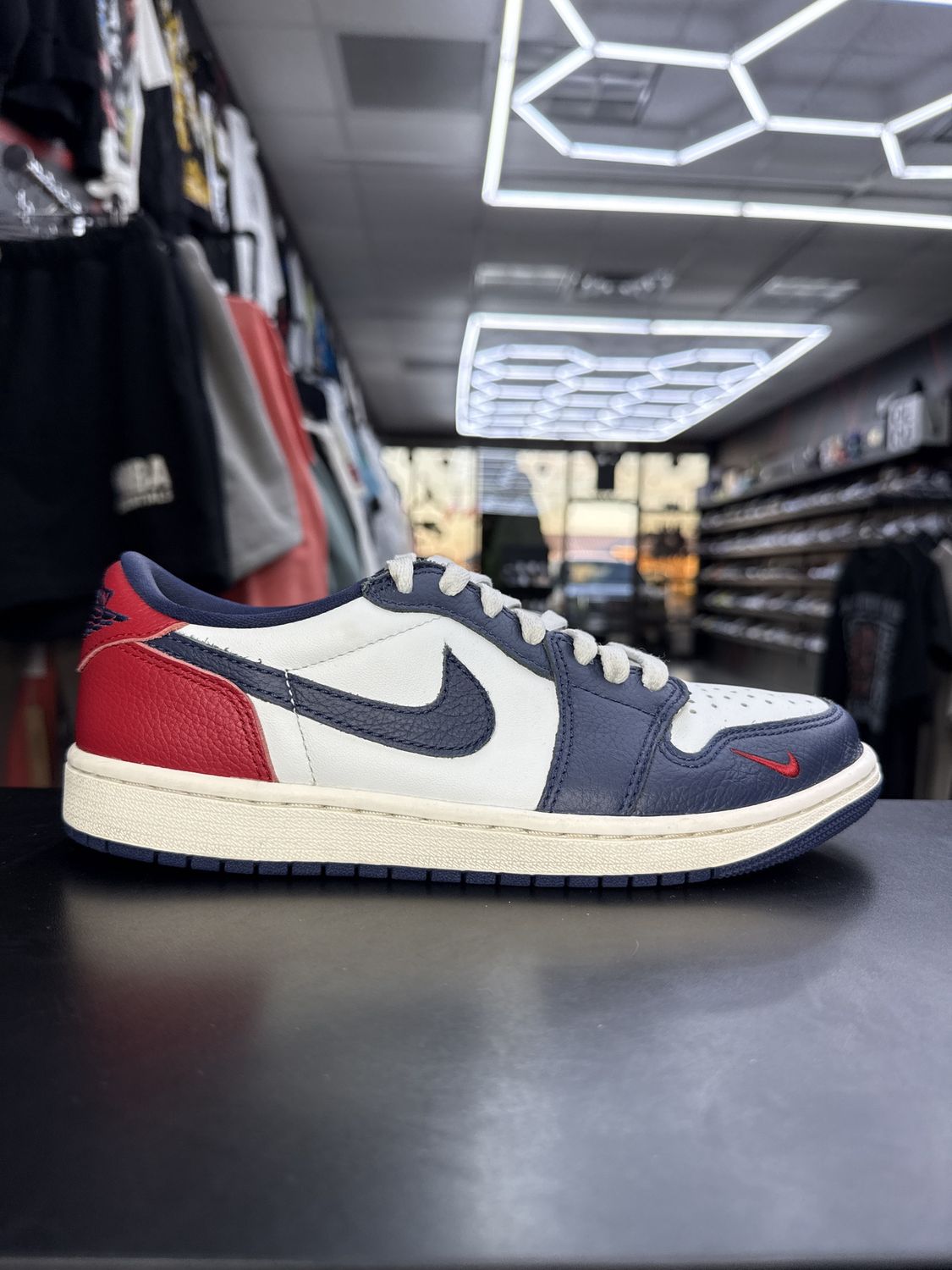 J1 LOW “HOWARD UNIVERSITY”  (SZ 7M / 8.5W)  USED/NO BOX or INSOLES