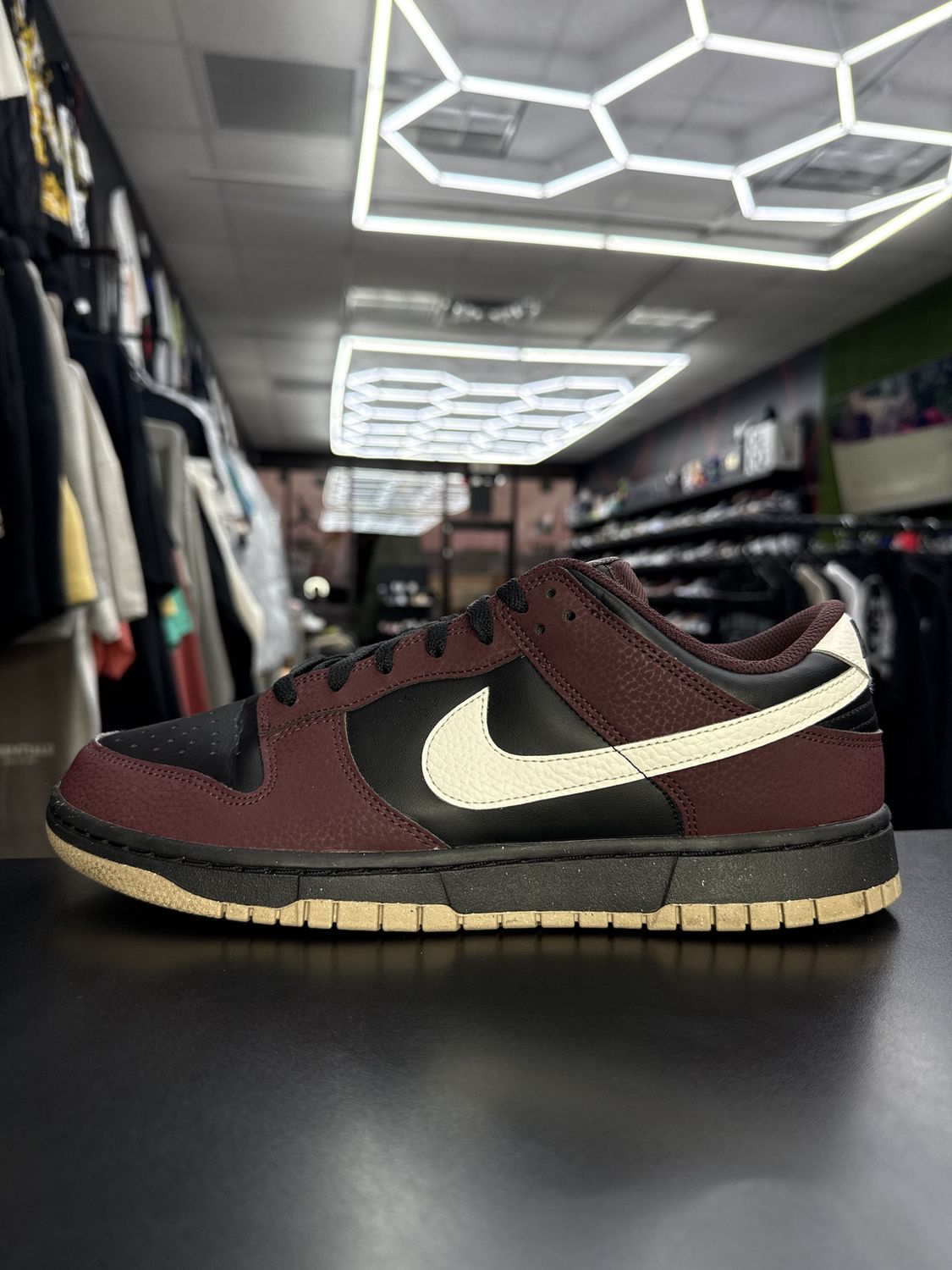 NIKE DUNK “BURGUNDY CRUSH”  (SZ 11.5W / 10M)  USED/NO BOX