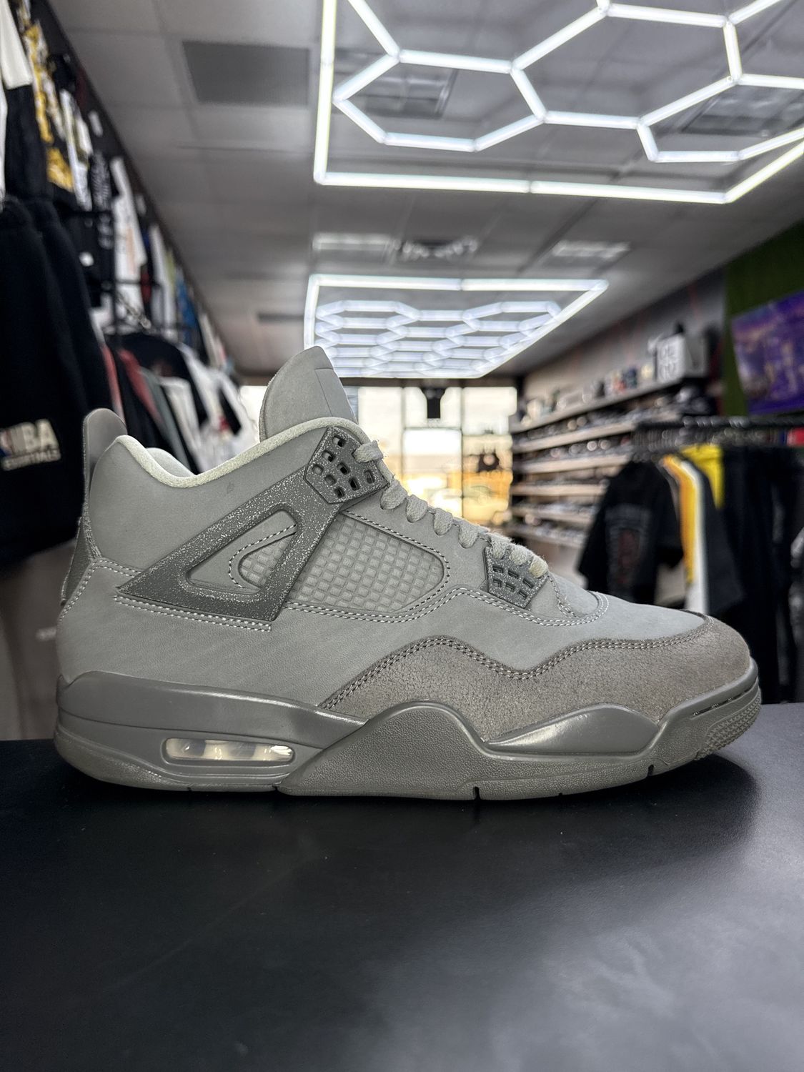 J4 “WET CEMENT”  (SZ 10.5)  USED/NO BOX