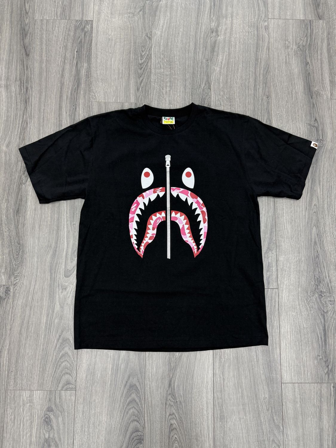 BAPE TEE “BLK/PINK SHARK”   (2XL)  NEW