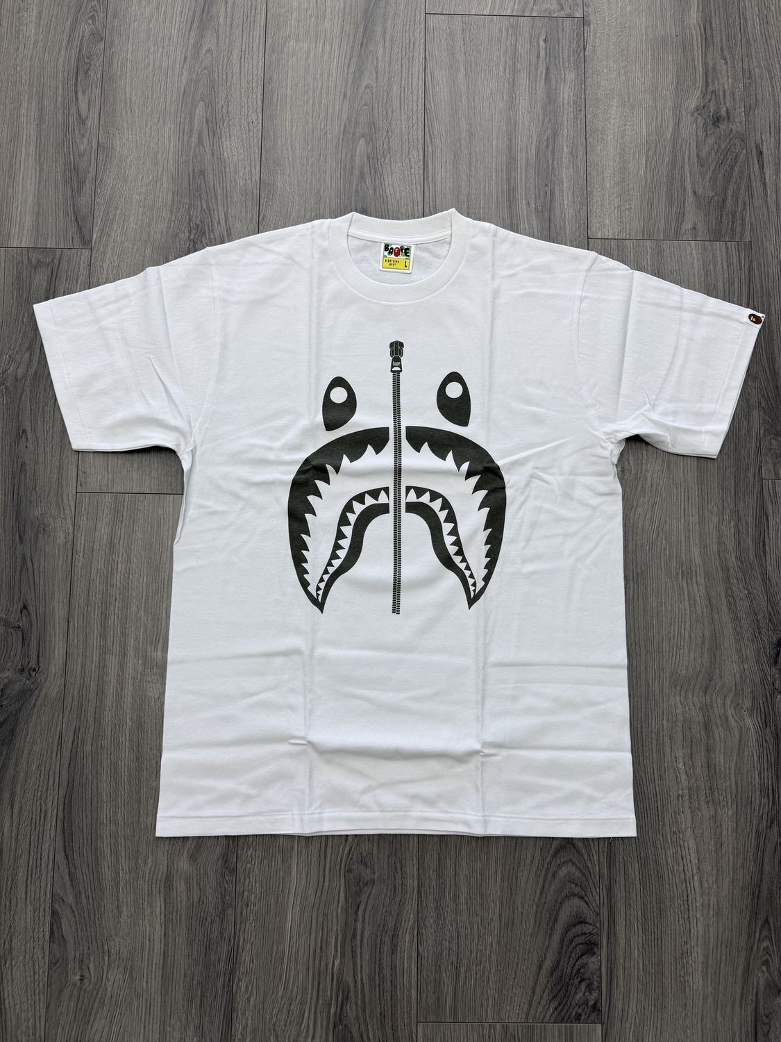 BAPE TEE “WHT/GREY SHARK”   (LARGE)  NEW