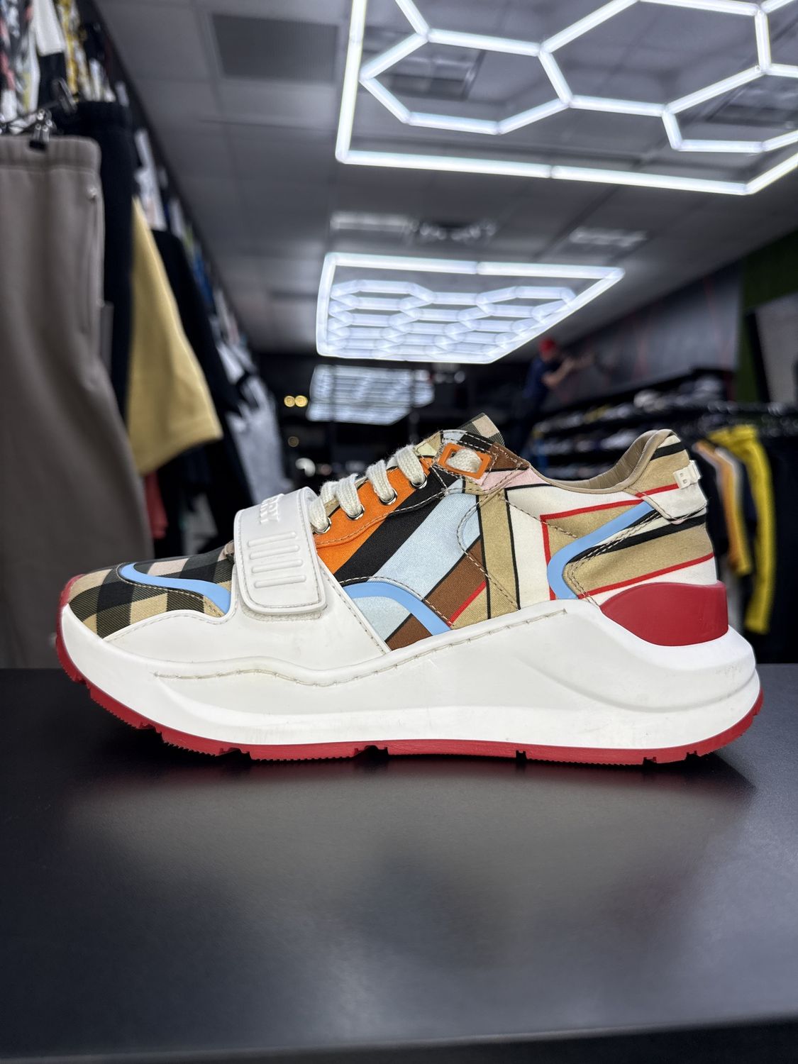 BURBERRY REGIS “NYLON MULTICOLOR”  (SZ 37UK / 7W)  USED/OG ALL