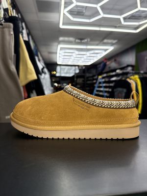 KOOLABURRA BY UGG “BROWN”  (SZ 4 / 6W)  NEW/OG ALL