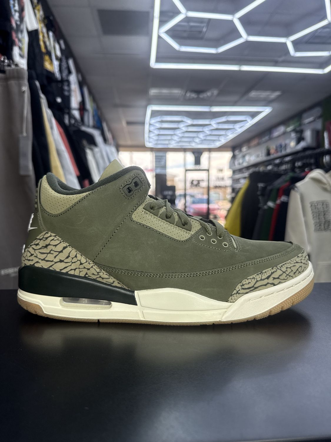 J3 “FAMILY AFFAIR”  (SZ 10)  USED/OG ALL