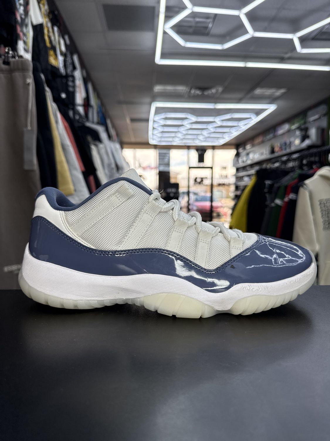 J11 “DIFFUSED BLUE”  (SZ 9.5)  USED/NO BOX