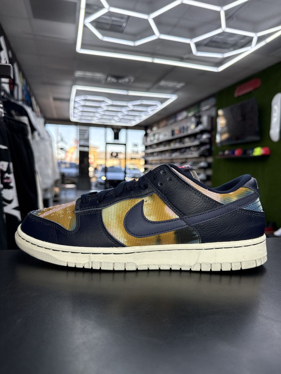 NIKE DUNK “GRAFFITI NAVY”  (SZ 10)  USED/OG BOX