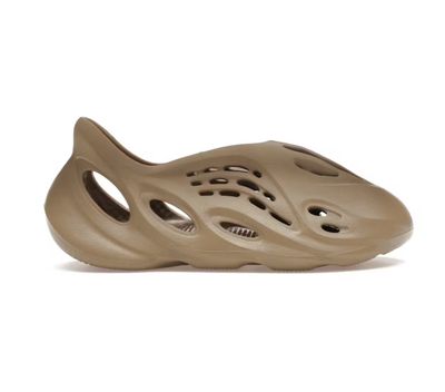 YZY FOAM RNR “STONE TAUPE”  (SZ 10)  NEW/OG ALL