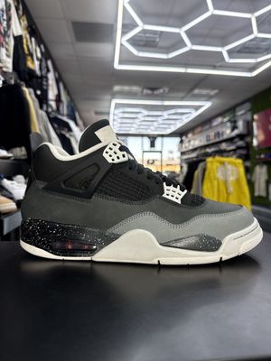 J4 “FEAR”  (SZ 10)  USED/OG BOX