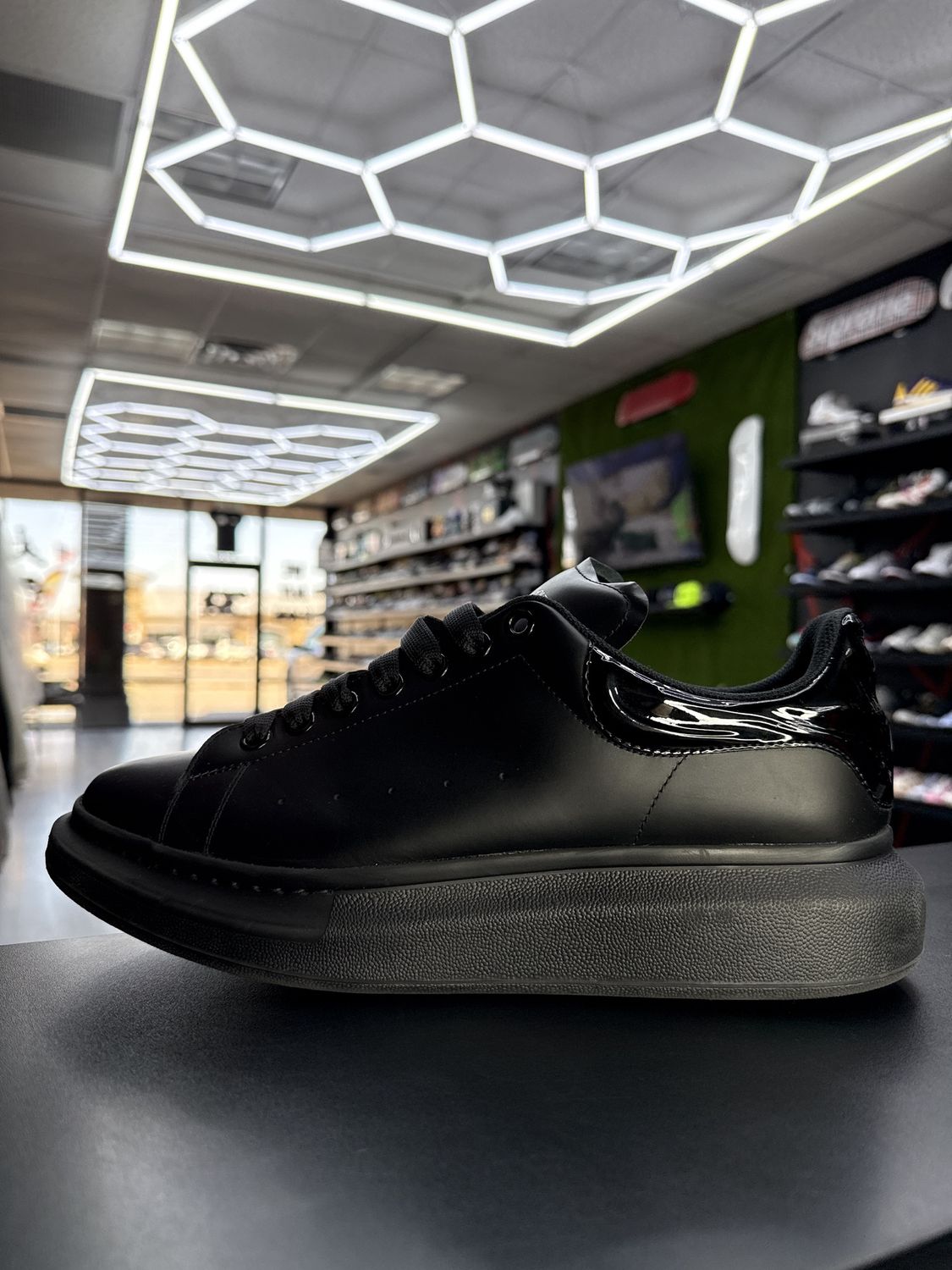 ALEXANDER McQUEEN “BLK/BLK”  (SZ 12US)  USED/OG BOX