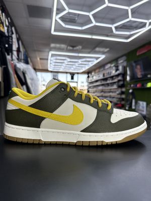 NIKE DUNK PREMIUM “KHAKI VIVID SULFUR”  (SZ 11)  USED/REP BOX