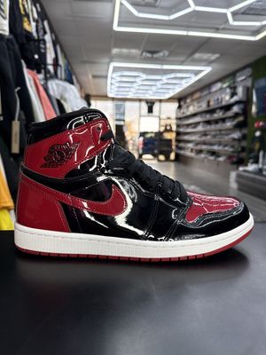 J1 “PATENT BRED”  (SZ 10.5)  USED/OG BOX