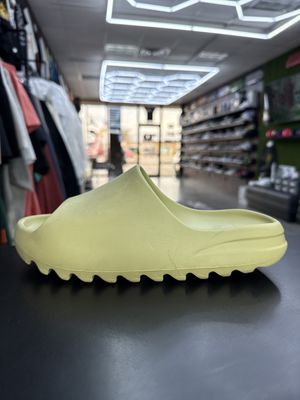 YZY SLIDE “RESIN”  (SZ 9)  USED/OG BOX