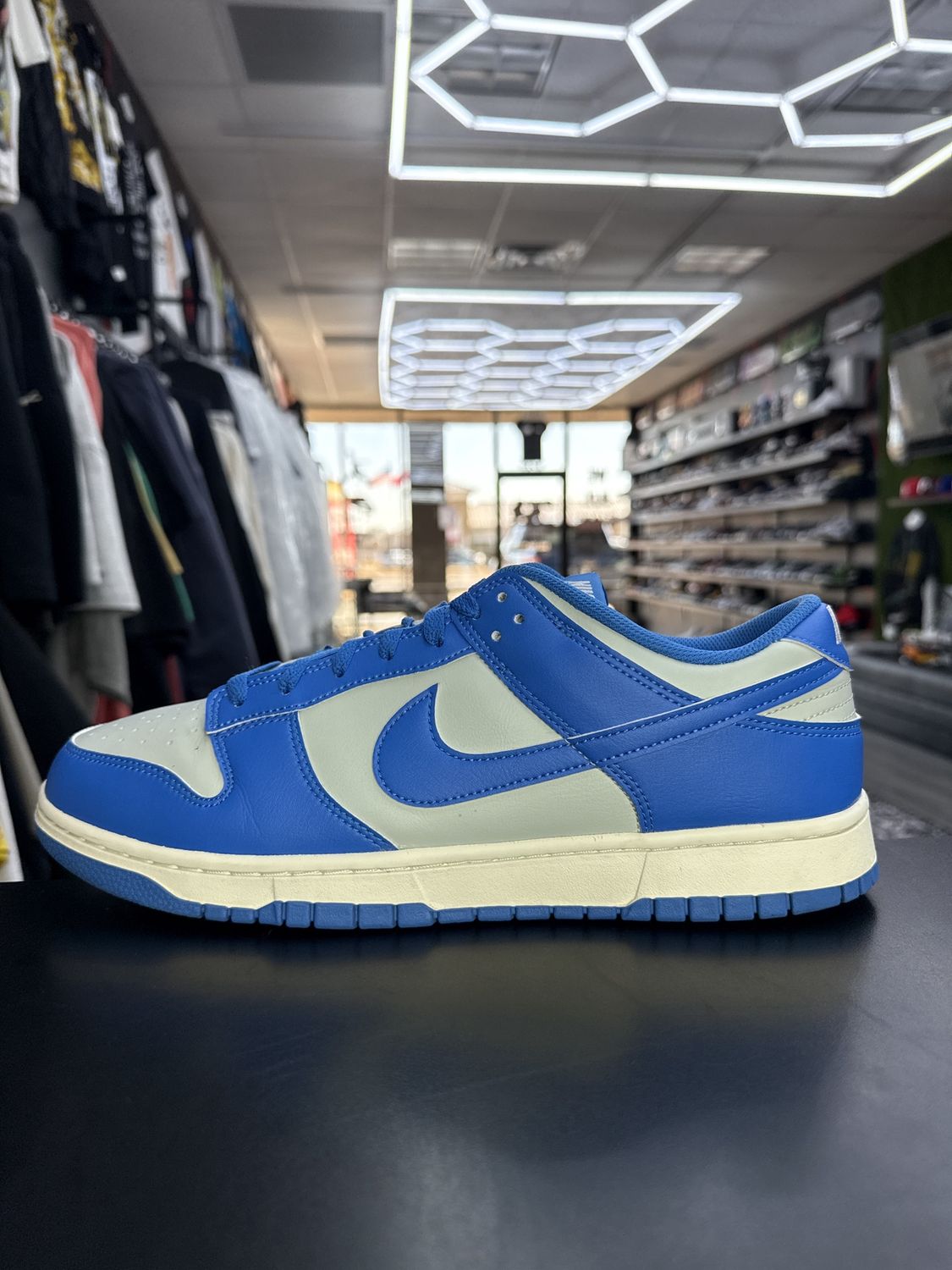 NIKE DUNK “DETROIT LIONS” (SZ 13)  USED/NO BOX