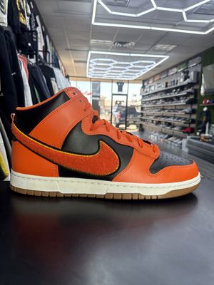 NIKE DUNK HIGH “SAFETY ORANGE”  (SZ 13)  USED/NO BOX