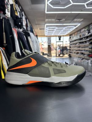 NIKE KD4 “UNDEFEATED”  (SZ 12)  USED/NO BOX