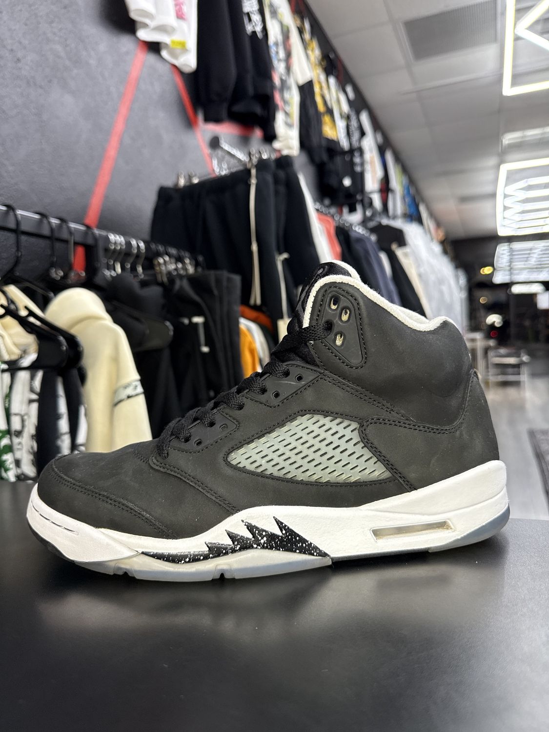 J5 “MOONLIGHT”  (SZ 10.5)  USED/NO BOX