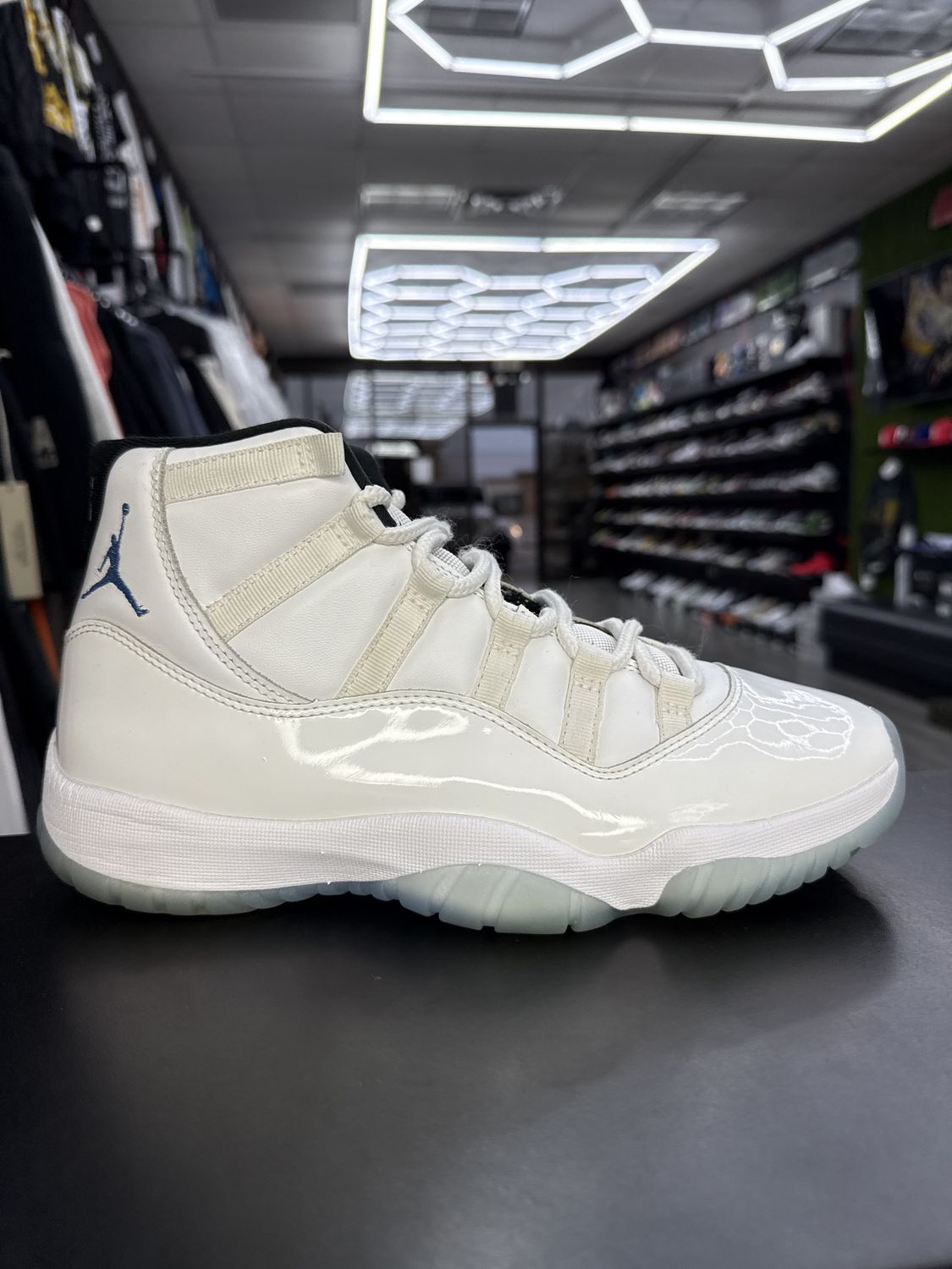 J11 “LEGEND BLUE”  (SZ 10)  USED/NO BOX