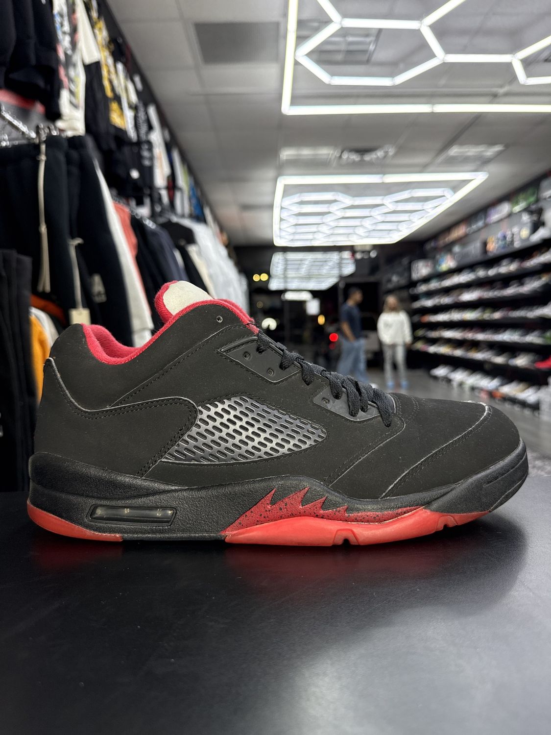 J5 LOW “ALTERNATE”  (SZ 11.5)  USED/NO BOX