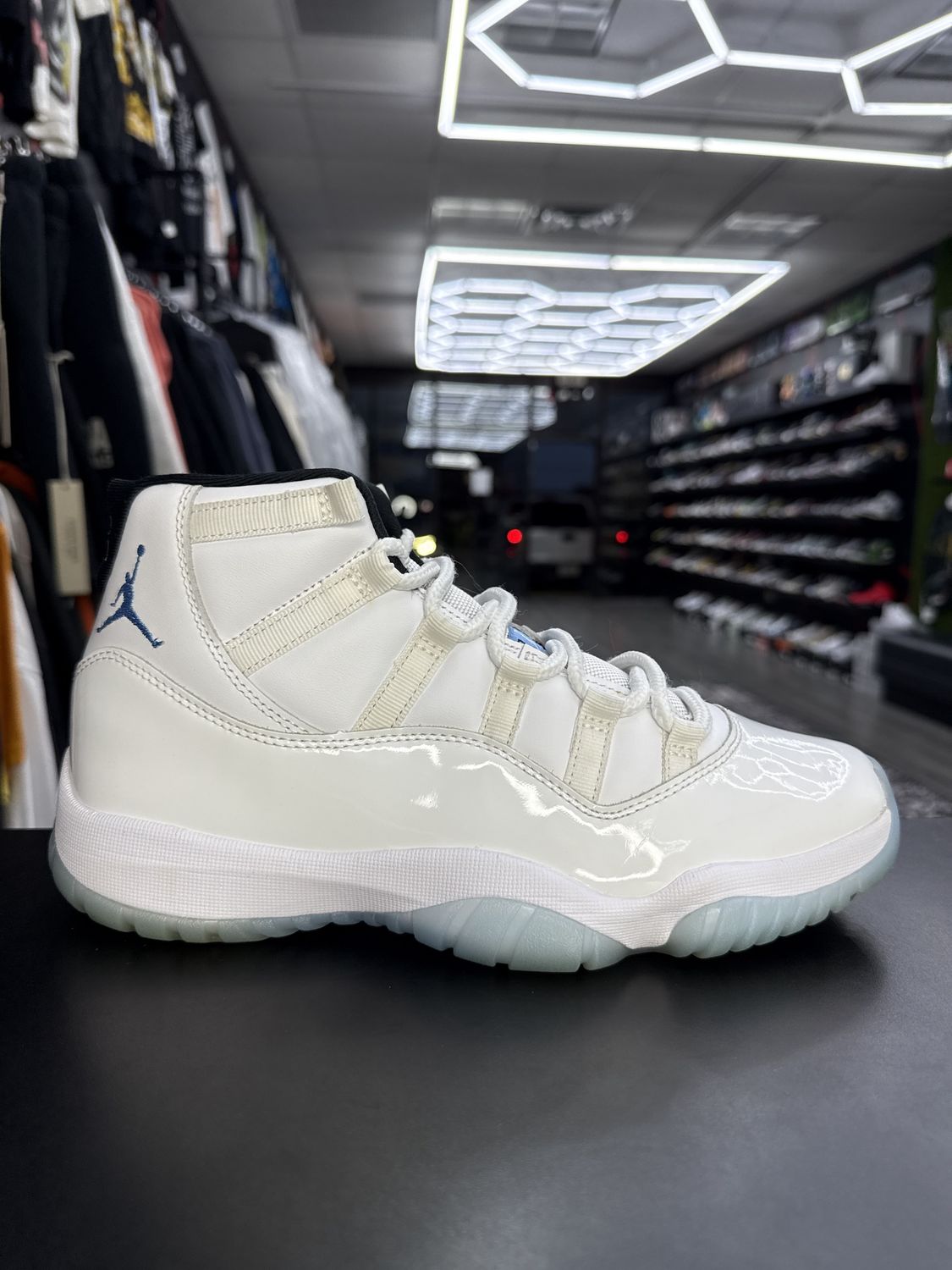 J11 “LEGEND BLUE”  (SZ 8.5)  USED/NO BOX