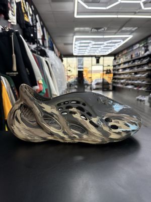 YZY FOAM RNR “MX CINDER”  (SZ 13)  USED/OG BOX