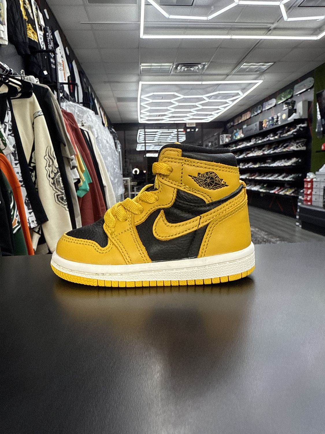J1 “POLLEN” (SZ 5c)  USED/NO BOX
