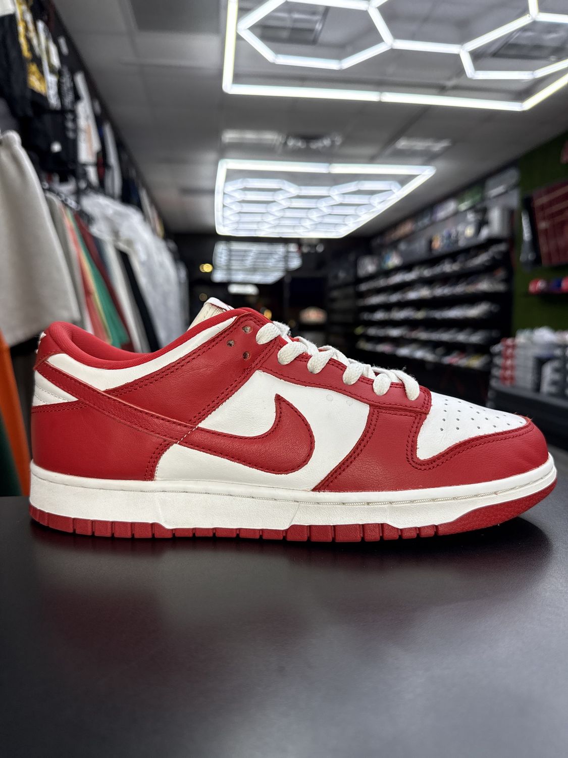 NIKE DUNK “ST. JOHN”  (SZ 9)  USED/NO BOX