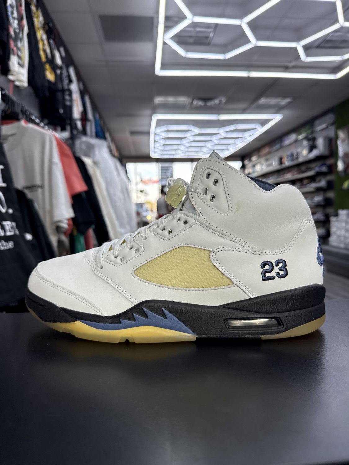 J5 x A MA MANIÉRE “DAWN”  (SZ 11M / 12.5W)  USED/OG BOX