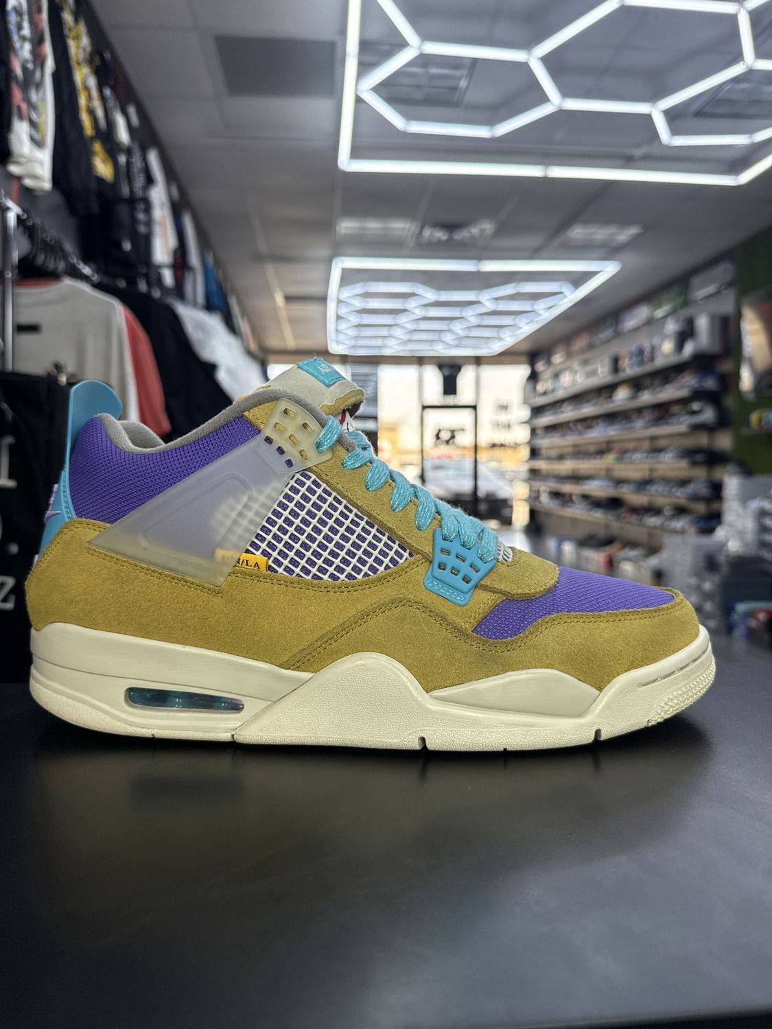 J4 x UNION “DESERT MOSS”  (SZ 11)  USED/OG BOX