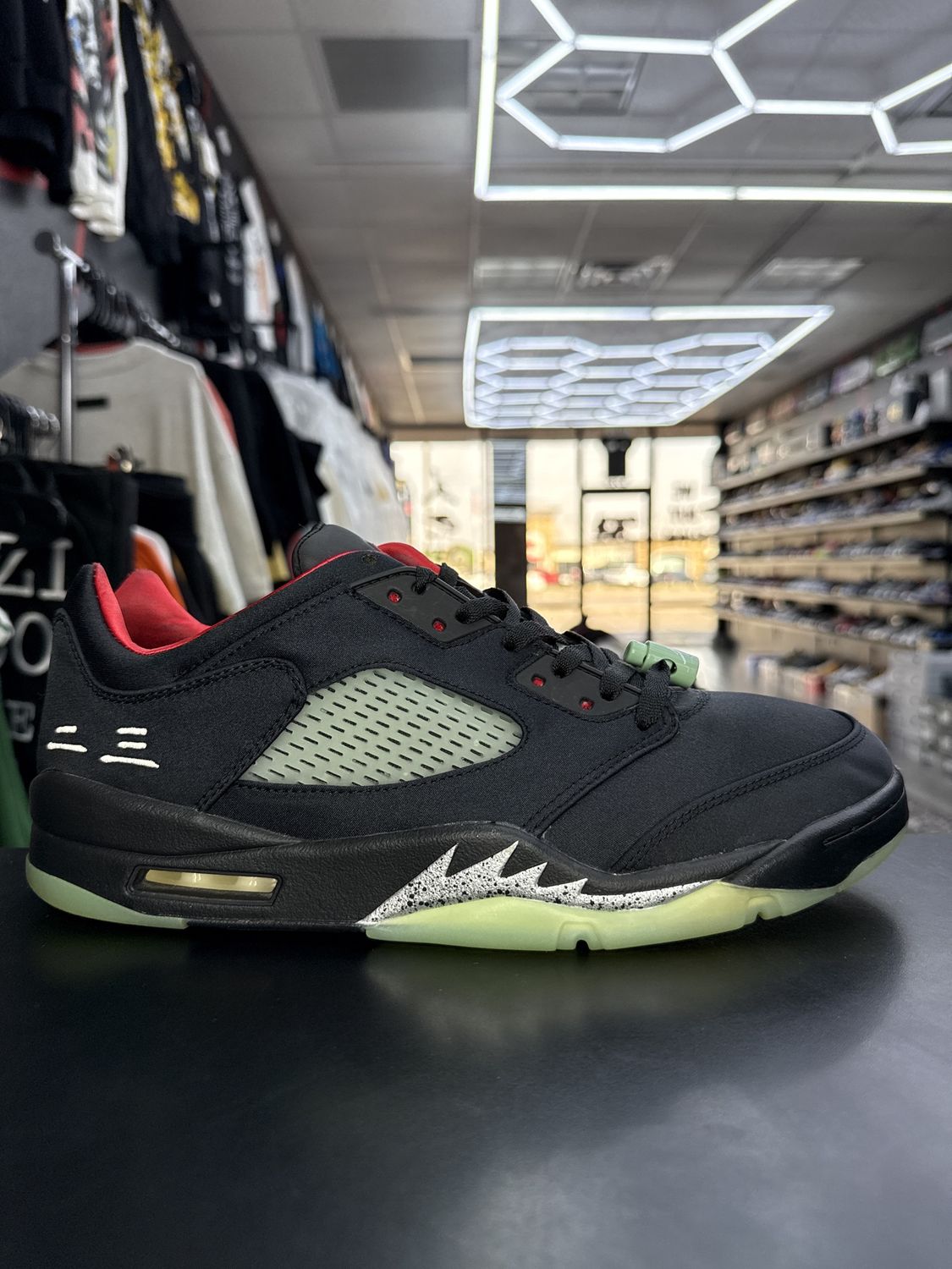 J5 LOW  “CLOT JADE”  (SZ 11.5)  USED/REP BOX