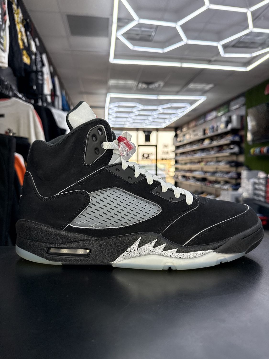 J5 “BLK METALLIC”  (SZ 12)  USED/OG BOX