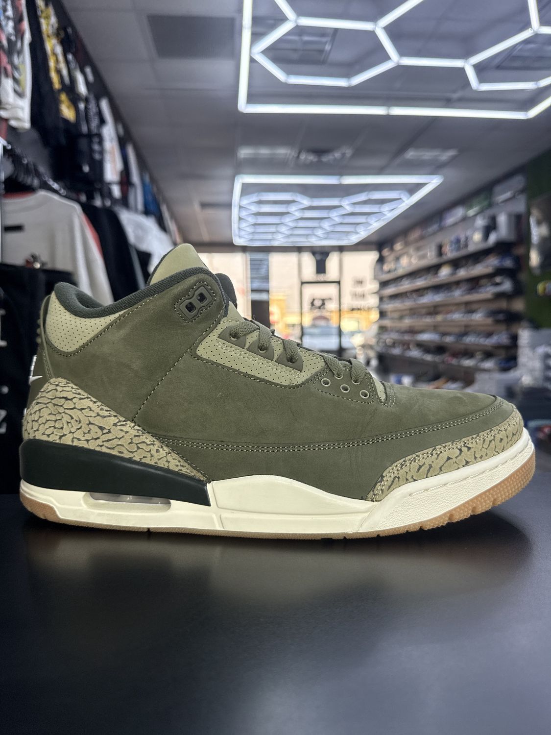 J3 “FAMILY AFFAIR”  (SZ 12)  USED/OG BOX