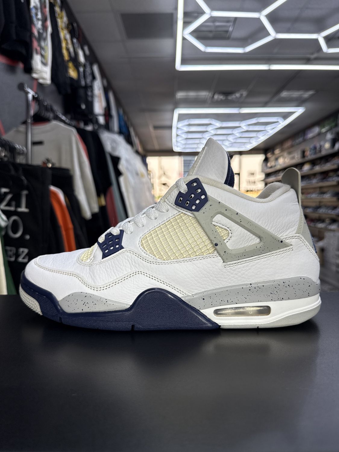 J4 “MIDNIGHT NAVY”  (SZ 10.5)  USED/OG BOX