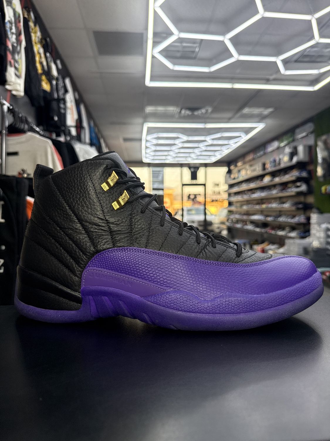 J12  “FEILD PURPLE”  (SZ 15)  USED/OG ALL