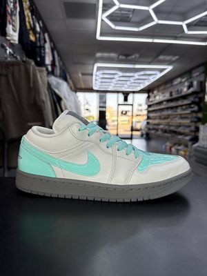 J1 LOW “POLAROID”  (SZ 8M / 9.5W)  USED/OG ALL