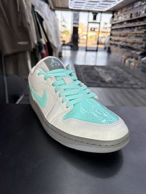 J1 LOW “POLAROID”  (SZ 8M / 9.5W)  USED/OG ALL