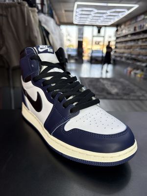 J1 “MIDNIGHT NAVY”  (SZ 7Y / 8.5W)  WORN 1x/ OG ALL