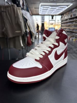 J1 “TEAM RED”  (SZ 6.5Y / 8W)  USED/OG ALL