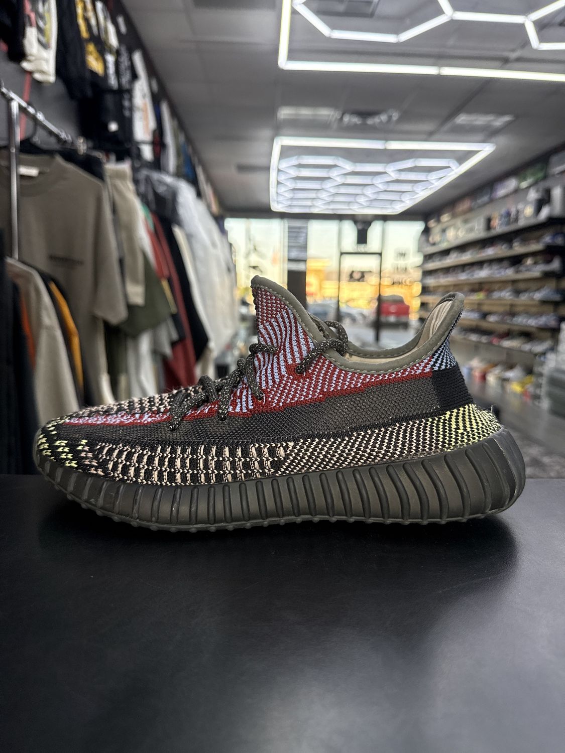 YZY 350  “YECHIEL”  (SZ 8)  USED/DAMAGED BOX