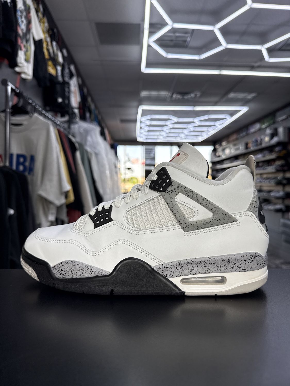 J4 “WHT CEMENT”  (SZ 9.5)  USED/OG BOX