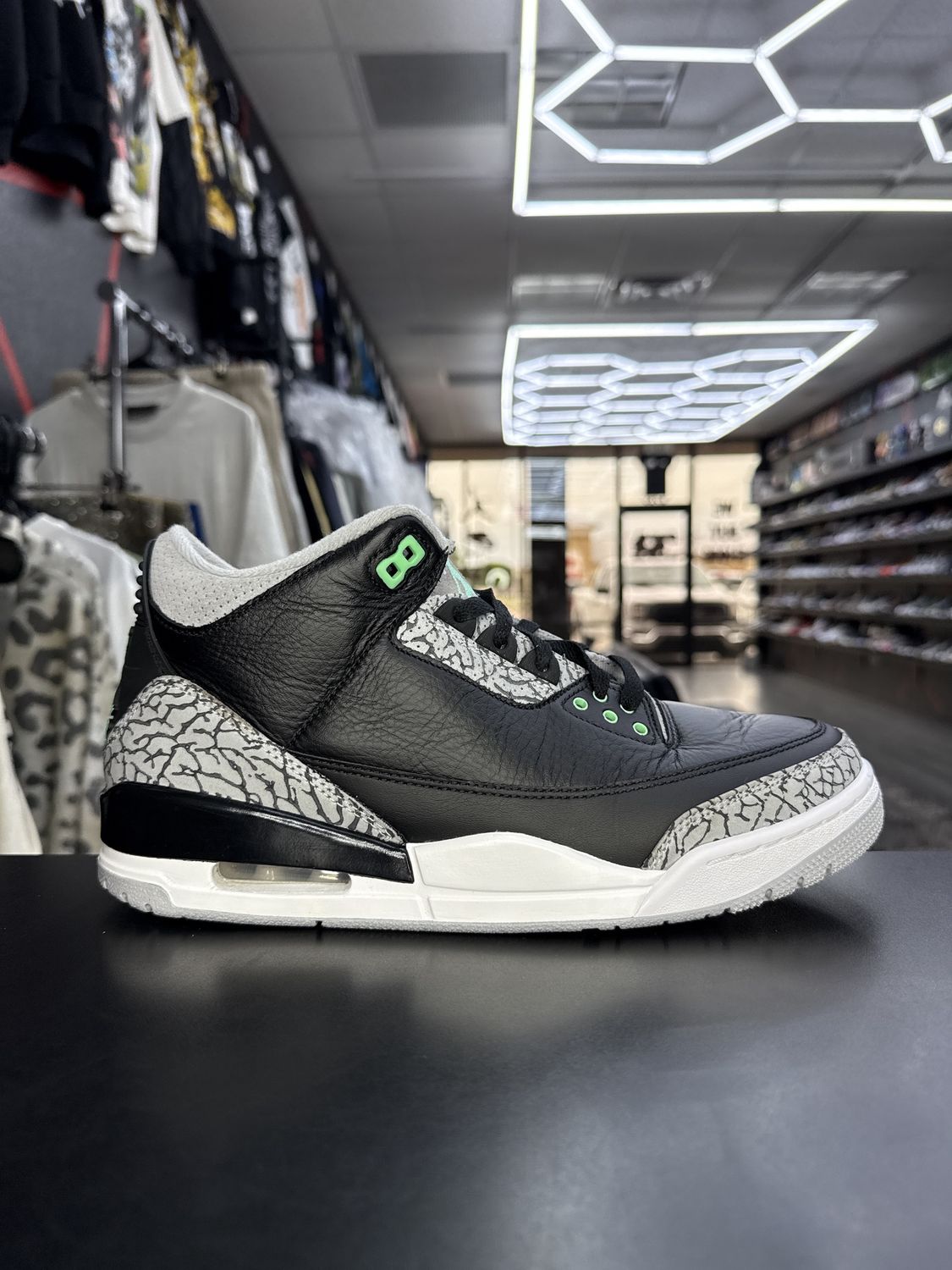 J3 “GLOW GRN”  (SZ 9.5)  USED/OG BOX