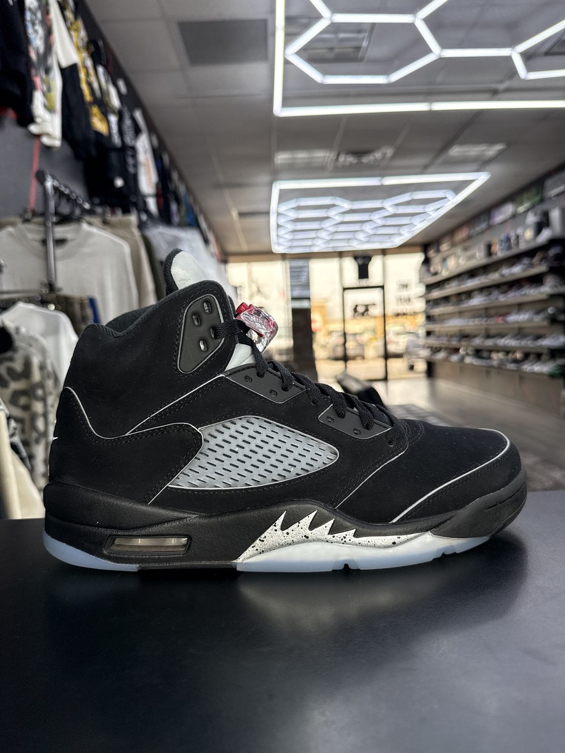 J5 “BLK METALLIC”  (SZ 9.5)  USED/OG BOX