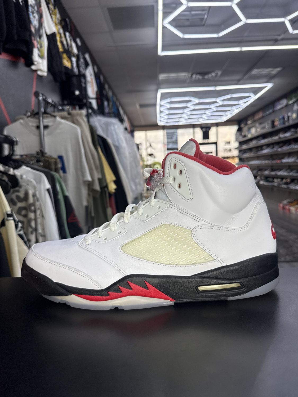 J5 “FIRE RED”  (SZ 16)  USED/OG ALL