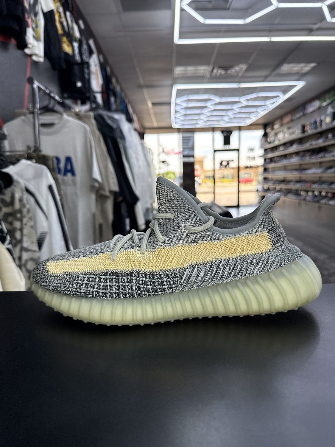YZY 350 V2 “ASH BLUE”  (SZ 9.5)  USED/NO BOX