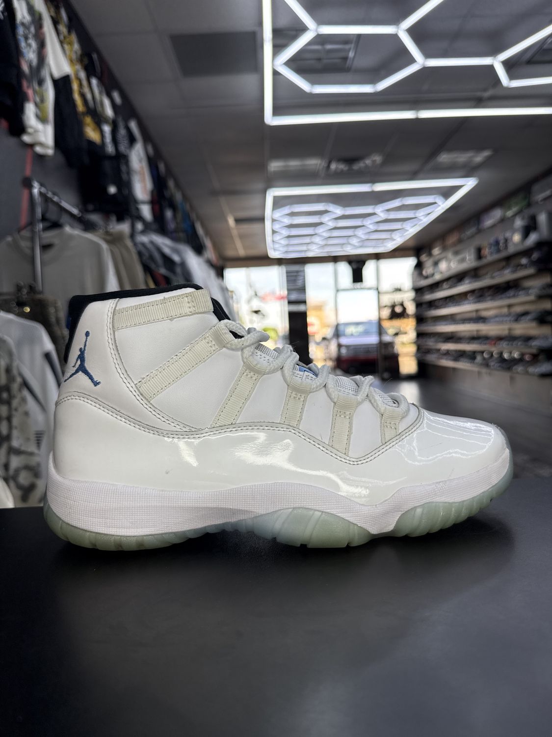 J11 “LEGEND BLUE”  (SZ 8.5)   USED/NO BOX