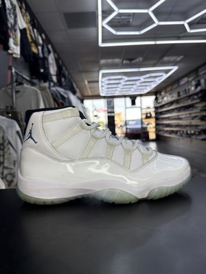 J11 “LEGEND BLUE”  (SZ 8.5)   USED/NO BOX