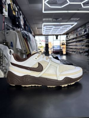 NIKE ZOOM FIELD JAXX x TRAVIS SCOTT   “LIGHT CHOCOLATE”  (SZ 9.5)  USED/NO BOX