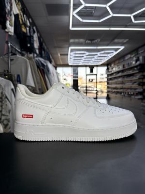 NIKE AF1 x SUPREME “WHT”  (SZ 11)  USED/NO BOX